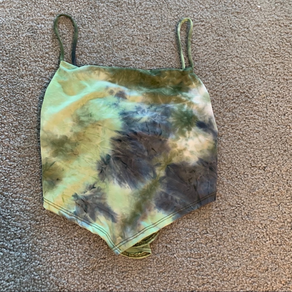 Blue Blush crop green tie dye